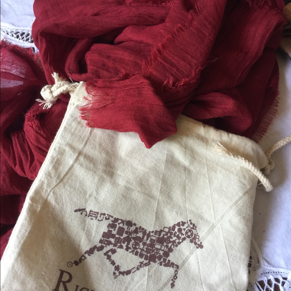 Large pashmina scarf in garnet